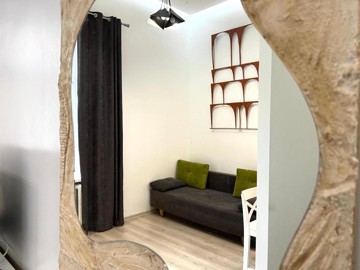 Kyiv White Apartment Екстер'єр фото